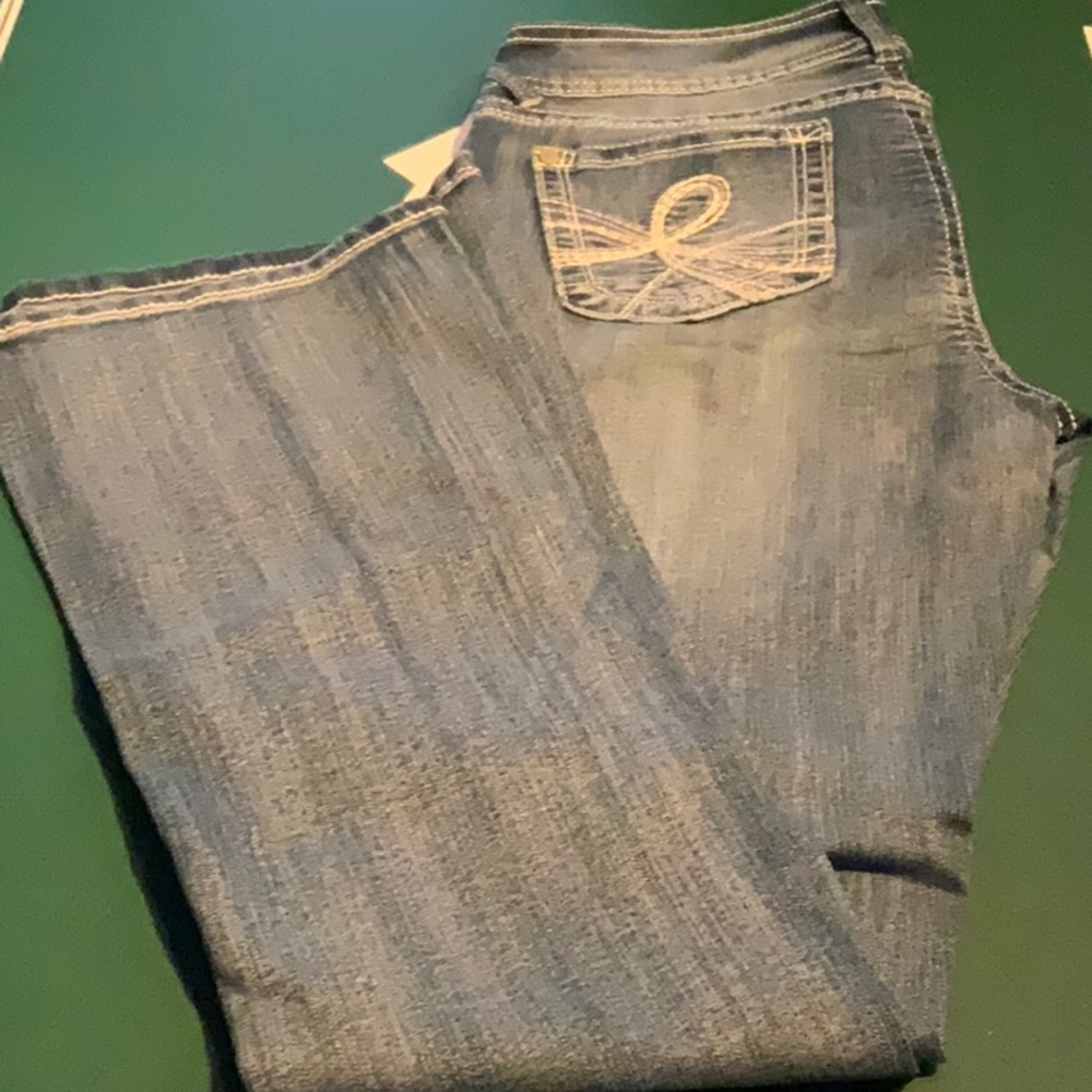 WallFlower Women's Luscious Curvy Bootcut Sz 11 Long NWT - Picture 2 of 10